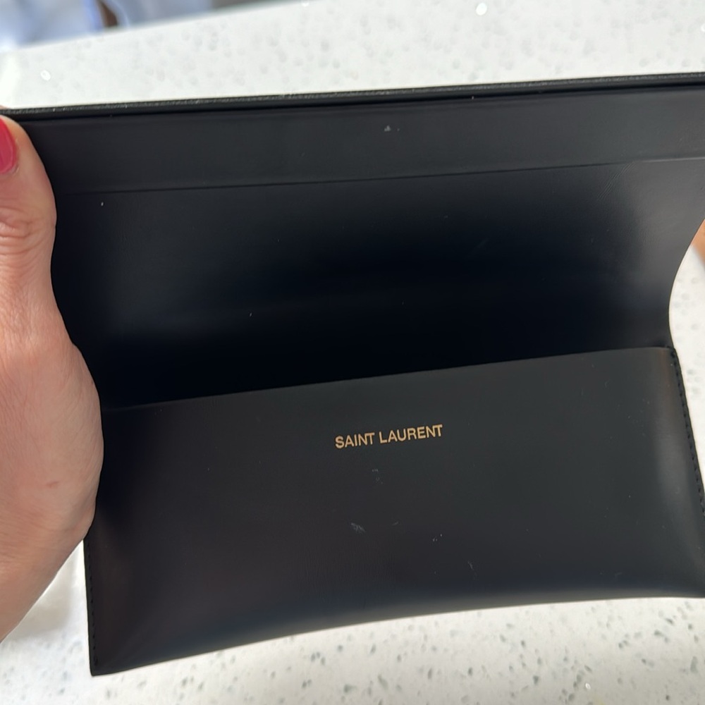 Saint Laurent cat eye sunnies 😎 - Picture 6 of 6